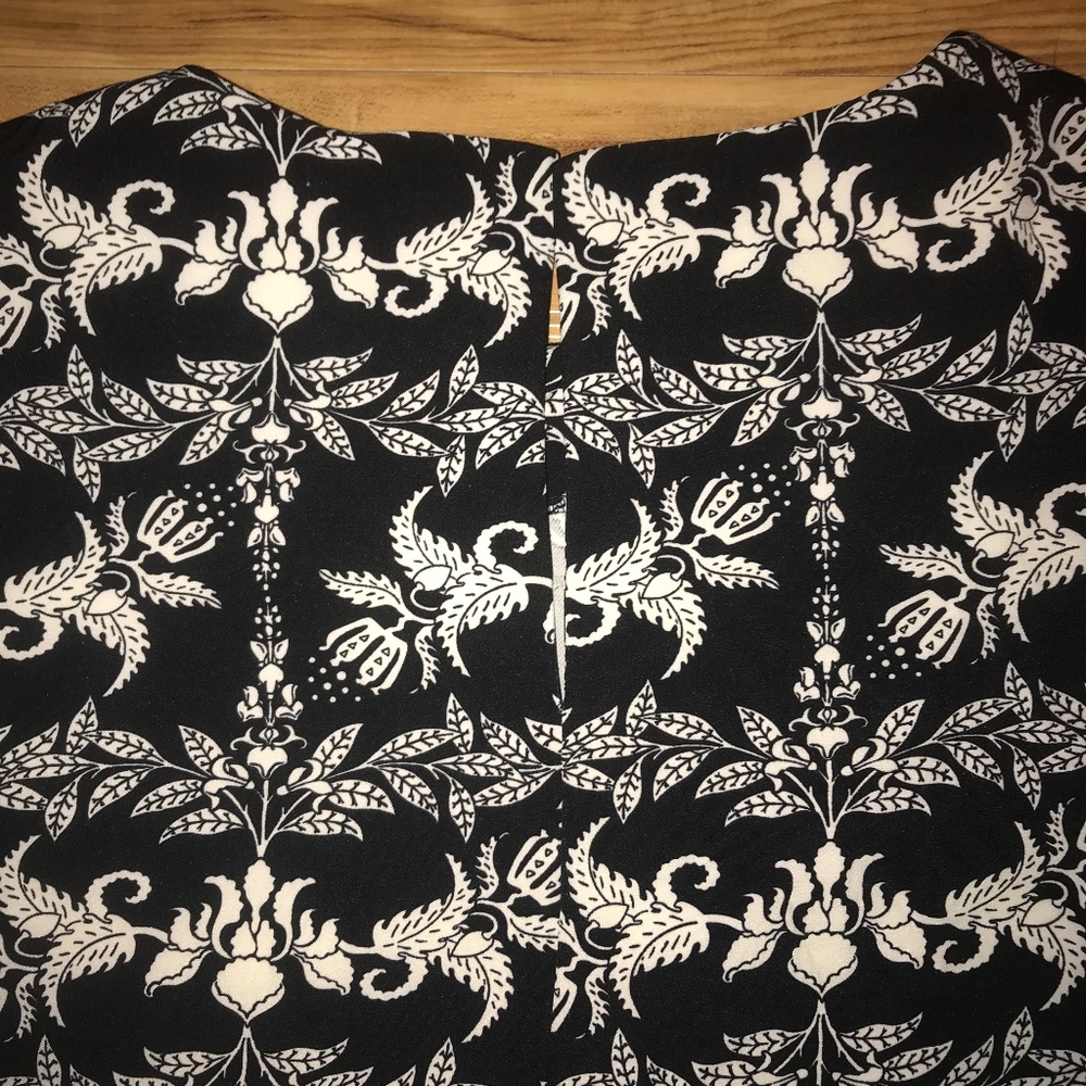 Philosophy Black and White Printed Dress - Picture 6 of 8